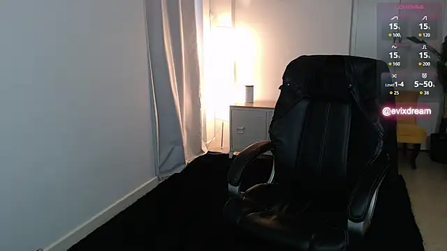 Crystal-dreamt online show from 04.11.26