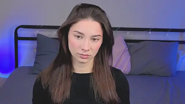 sinthiaroze online show from 12.21.25