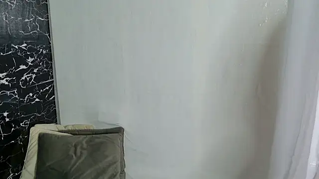 Snapshot of moniqque chatting on 01.10.25 moniqque online show from 01.10.25