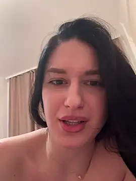 Snapshot of moniqque chatting on 01.14.25 moniqque online show from 01.14.25