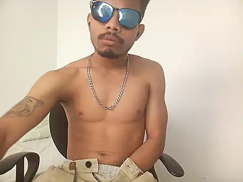 danidiazto2023 online show from 03.03.25