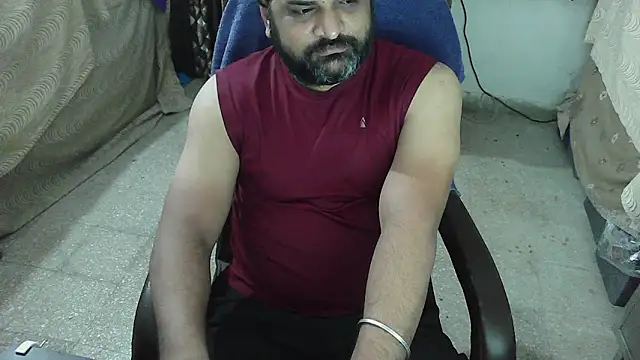 Snapshot of rentarob chatting on 10.04.25 rentarob online show from 10.04.25