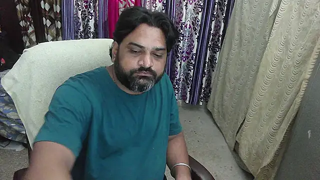 Snapshot of rentarob chatting on 11.03.25 rentarob online show from 11.03.25