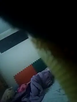 Snapshot of mirran110404 chatting on 10.01.25 mirran110404 online show from 10.01.25