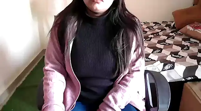 Snapshot of shivi_moto chatting on 12.16.24 shivi moto online show from 12.16.24