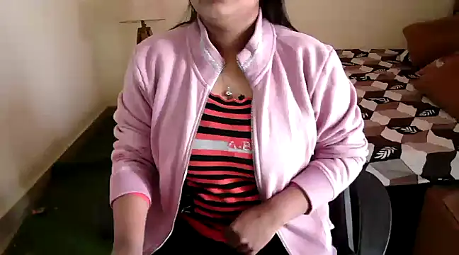 Snapshot of shivi_moto chatting on 12.17.24 shivi moto online show from 12.17.24