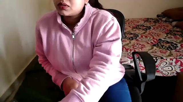 Snapshot of shivi_moto chatting on 01.02.25 shivi moto online show from 01.02.25