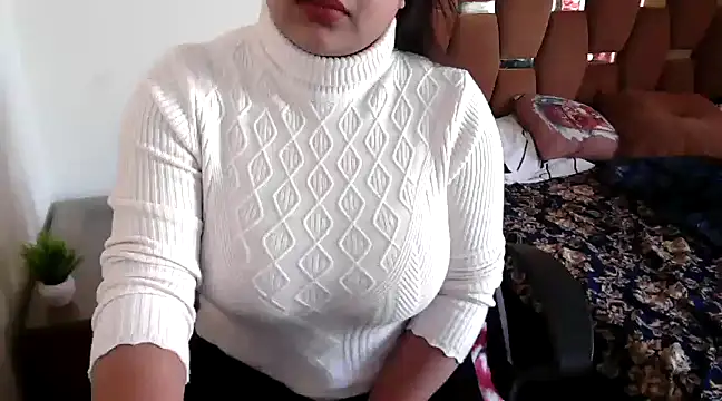 Snapshot of shivi_moto chatting on 02.13.25 shivi moto online show from 02.13.25