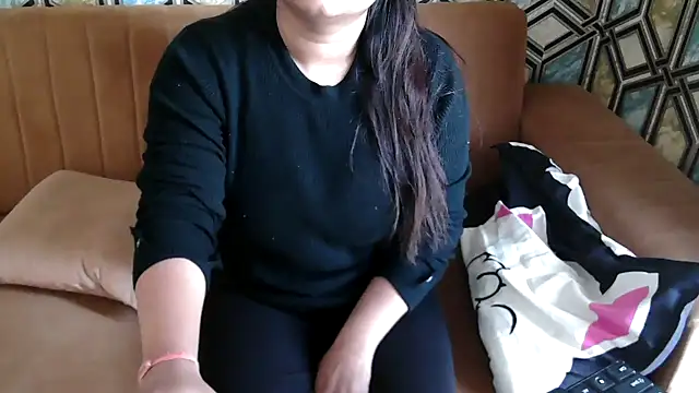 Snapshot of shivi_moto chatting on 02.23.25 shivi moto online show from 02.23.25