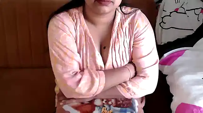 Snapshot of shivi_moto chatting on 03.20.25 shivi moto online show from 03.20.25
