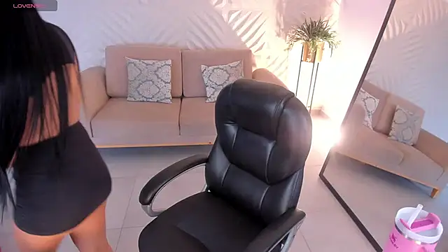 Snapshot of MileyCruz_ chatting on 03.15.25 MileyCruz online show from 03.15.25