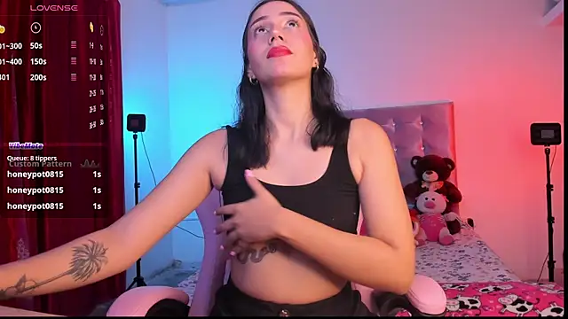 LucianaCarter online show from 12.21.25