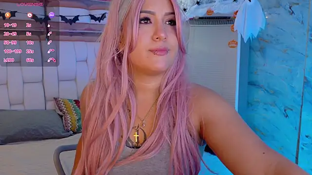 valkiria moore online show from 10.07.25