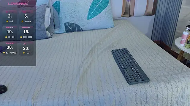 valkiria moore online show from 02.02.26