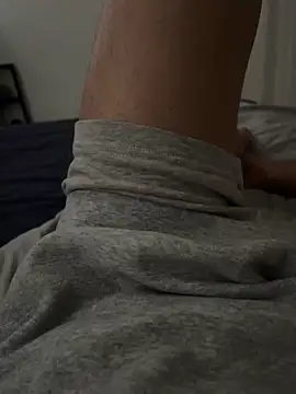 Snapshot of Timotie chatting on 11.04.25 Timotie online show from 11.04.25