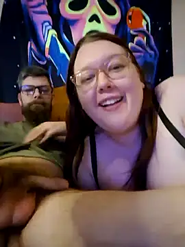 Snapshot of Sexycurvyemilyy chatting on 12.09.24 Sexycurvyemilyy online show from 12.09.24