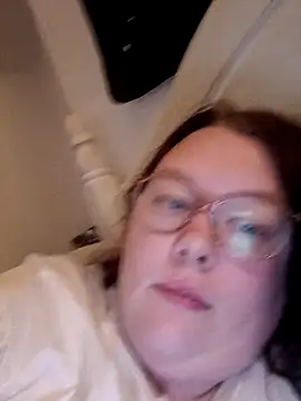 Sexycurvyemilyy online show from 11.27.25