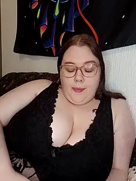 Sexycurvyemilyy online show from 03.24.26