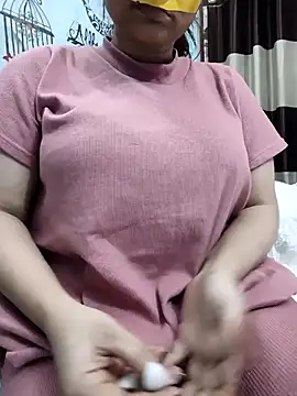 Sexybomb33 online show from 12.07.24