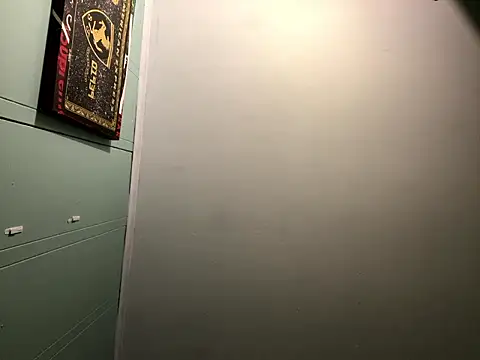 DominiqueX0 online show from 12.22.25