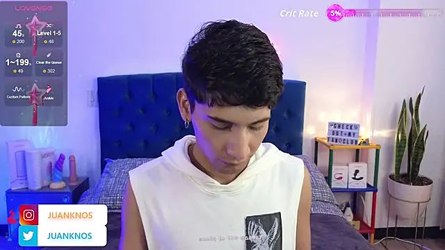 Snapshot of by_pandora chatting on 10.23.25 by pandora online show from 10.23.25