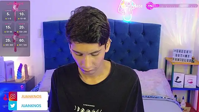 Snapshot of by_pandora chatting on 11.06.25 by pandora online show from 11.06.25