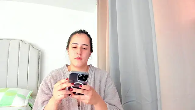 Snapshot of Hanna86 chatting on 06.26.26 Hanna86 online show from 06.26.26