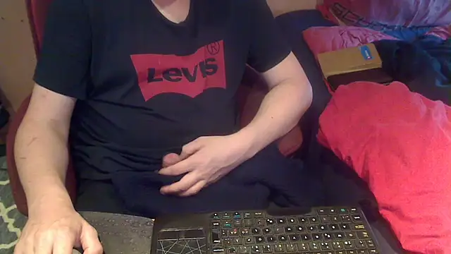ArmySweater online show from 09.13.25
