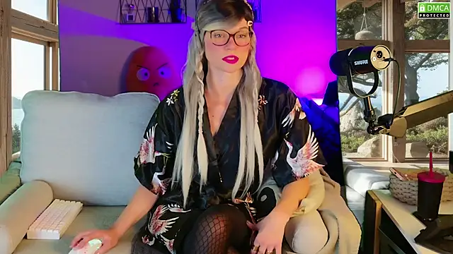 Kittychatte online show from 10.12.25