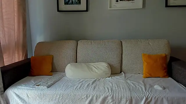 Snapshot of bellahot77 chatting on 09.30.25 bellahot77 online show from 09.30.25