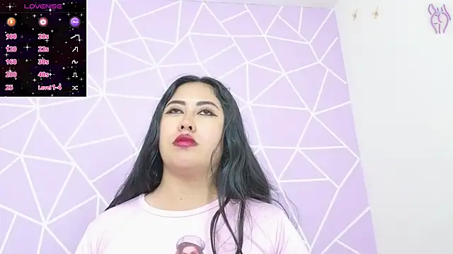 Snapshot of altheamoore chatting on 10.16.25 altheamoore online show from 10.16.25