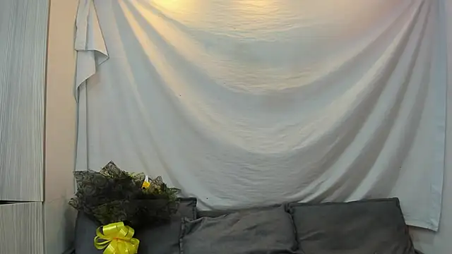 Mhelanny2 online show from 02.20.26