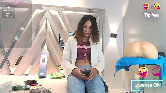 StefanyMiler online show from 10.18.25