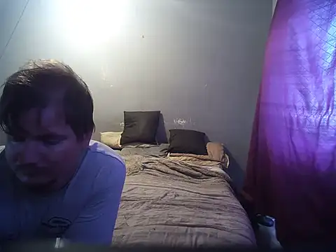 Snapshot of hothouse18xxx chatting on 12.23.24 hothouse18xxx online show from 12.23.24