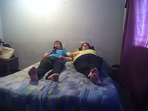 Snapshot of hothouse18xxx chatting on 01.05.25 hothouse18xxx online show from 01.05.25