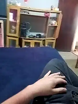 Snapshot of hothouse18xxx chatting on 10.02.25 hothouse18xxx online show from 10.02.25