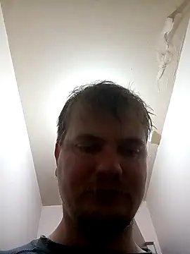 Snapshot of hothouse18xxx chatting on 10.10.25 hothouse18xxx online show from 10.10.25