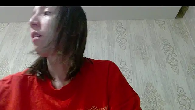 Snapshot of Sophi_Cute chatting on 03.23.25 Sophi Cute online show from 03.23.25