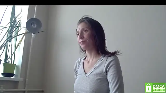 Sophi Cute online show from 10.04.25