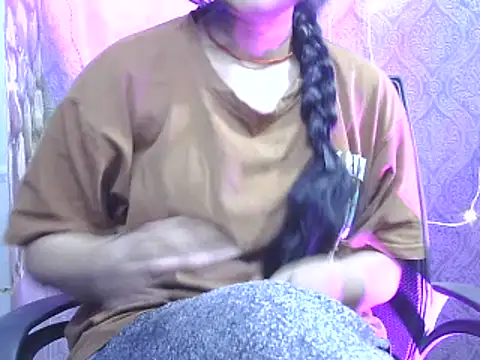 Snapshot of Supriya201 chatting on 12.25.24 Supriya201 online show from 12.25.24