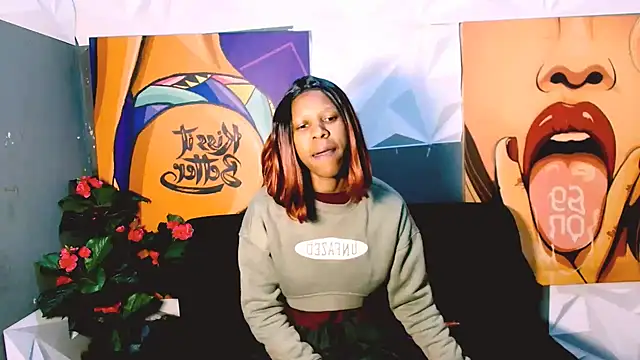 Snapshot of Ebonystormxxx chatting on 09.25.25 Ebonystormxxx online show from 09.25.25