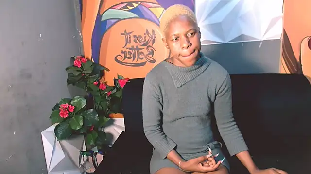 Snapshot of Ebonystormxxx chatting on 10.28.25 Ebonystormxxx online show from 10.28.25