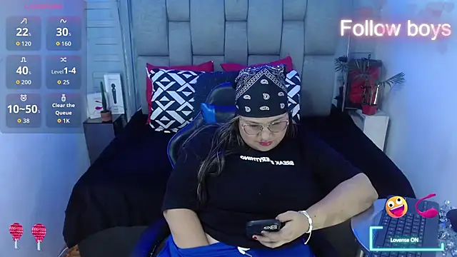 Snapshot of evelin_zaens chatting on 11.05.25 evelin zaens online show from 11.05.25