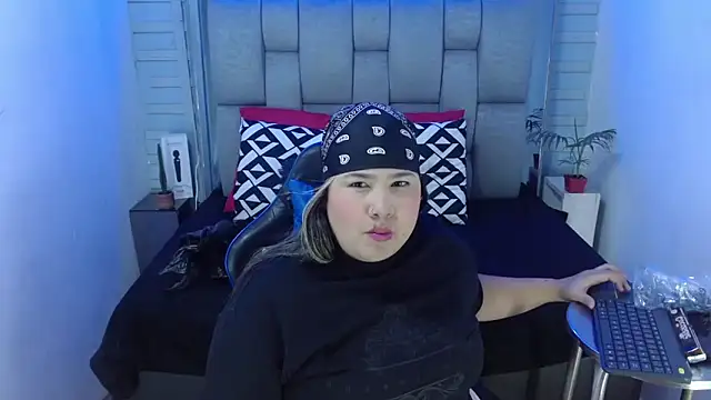 evelin zaens online show from 11.22.25