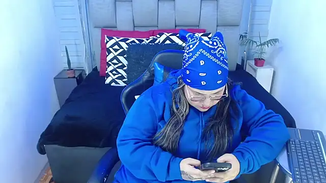 evelin zaens online show from 11.23.25