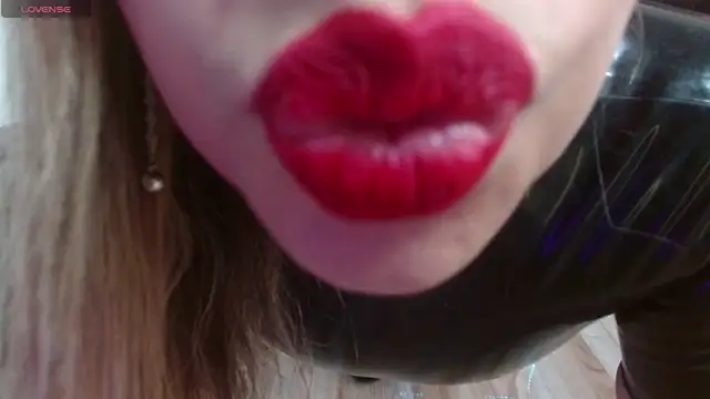 LatexDevil Blondie online show from 12.09.24