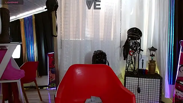 LatexDevil Blondie online show from 01.13.25