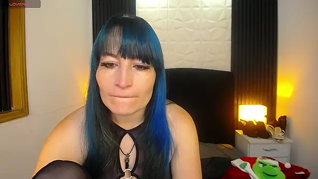 alicia moom online show from 12.14.24