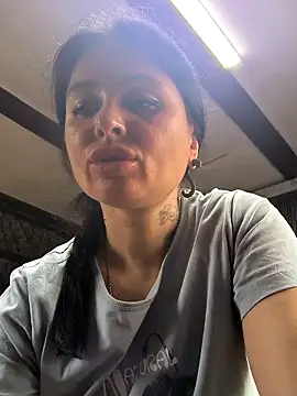 KikiXRed online show from 11.21.25