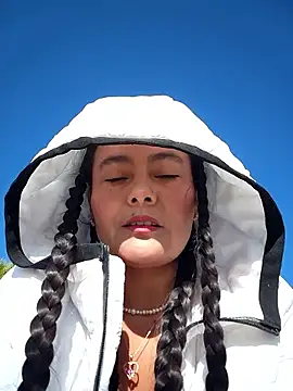 Snapshot of bellapaty chatting on 11.04.25 bellapaty online show from 11.04.25